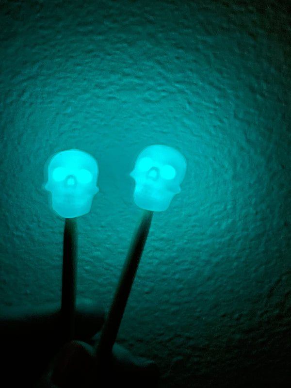 Knitting Needle Point Protectors Glow in the Dark Skull